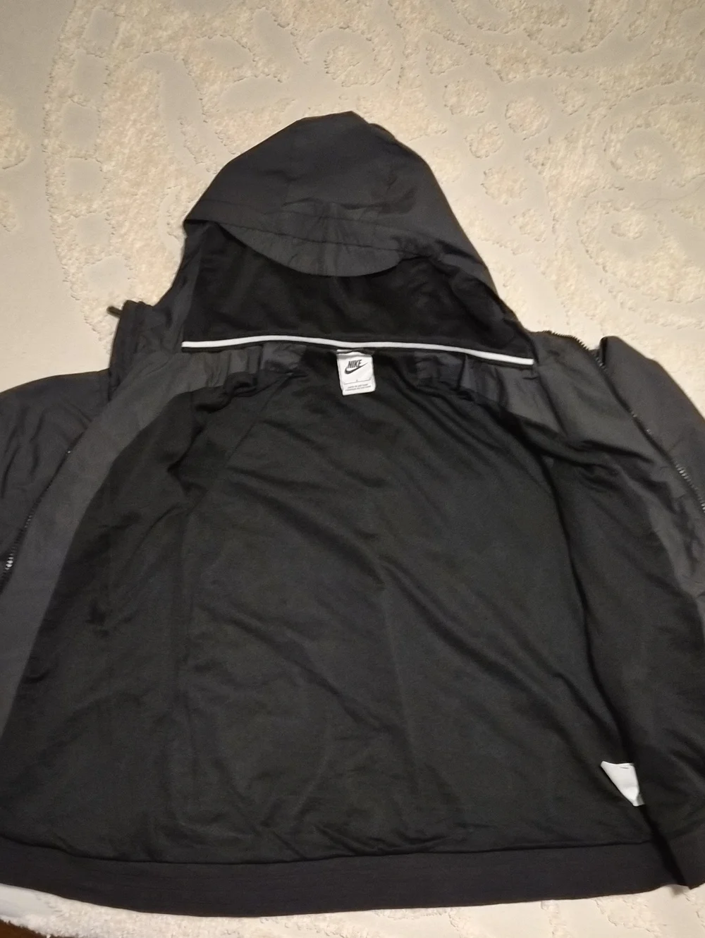 Boys Nike Full-Zip Hooded Windbreaker – Size Large – Excellent Condition